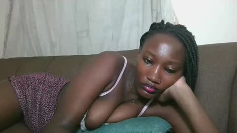 Snapshot of missprettygal chatting on 10/22/25, 05:08 pretty gal online show from 10/22/25, 05:08