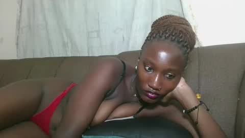 Snapshot of missprettygal chatting on 11/02/25, 08:33 pretty gal online show from 11/02/25, 08:33