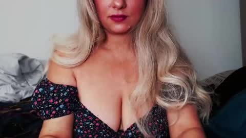 Snapshot of missqueen1416 chatting on 03/08/25, 08:57 Missqueen1416 online show from 03/08/25, 08:57