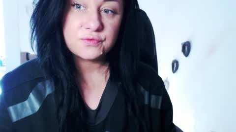 Snapshot of missqueen1416 chatting on 03/31/26, 09:10 Missqueen1416 online show from 03/31/26, 09:10