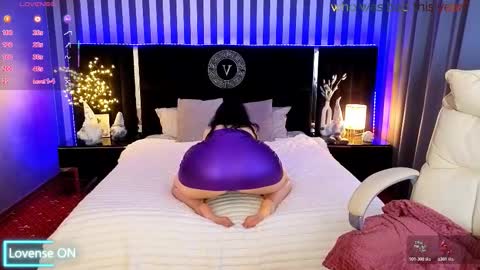 missrossi online show from 12/15/25, 01:59