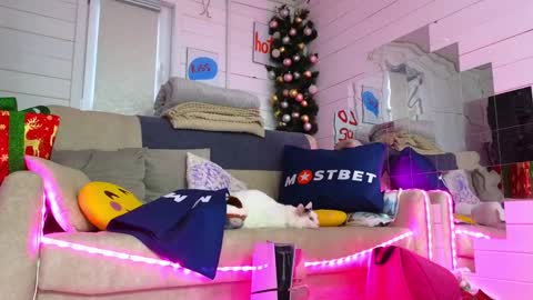 . online show from 12/16/24, 08:41