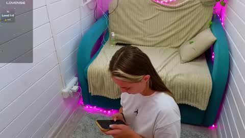 . online show from 09/12/25, 08:36