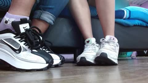 TELL ME MISS online show from 01/12/26, 02:17