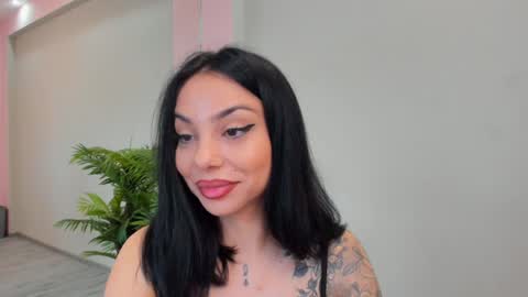 Snapshot of misssiennaa chatting on 04/12/26, 04:28 Sienna online show from 04/12/26, 04:28