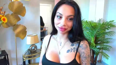 Snapshot of misssiennaa chatting on 05/29/26, 06:11 Sienna online show from 05/29/26, 06:11