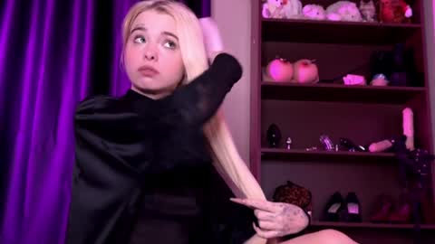 Misss Lola Angel online show from 01/06/25, 01:52