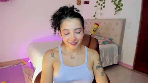 Snapshot of misstexass_ chatting on 05/28/26, 04:32 Natalie Texass indepedent model online show from 05/28/26, 04:32