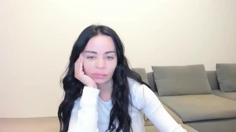 Snapshot of missthalia86 chatting on 12/18/25, 12:00 MissAlenna online show from 12/18/25, 12:00