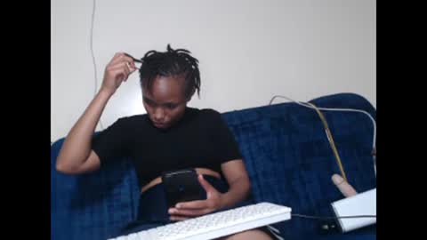 Snapshot of missthighsohmy chatting on 12/06/24, 02:28 missthighsohmy online show from 12/06/24, 02:28