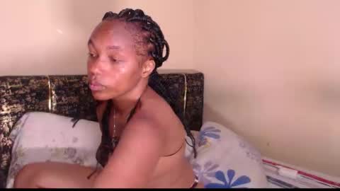 Snapshot of missthighsohmy chatting on 11/17/25, 07:14 missthighsohmy online show from 11/17/25, 07:14