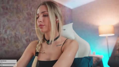 Snapshot of misstics_ chatting on 03/27/26, 06:18 Eva online show from 03/27/26, 06:18