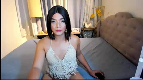 K Y R I E  online show from 10/22/25, 09:31