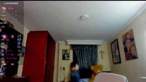 missvalery1 online show from 05/06/26, 01:25