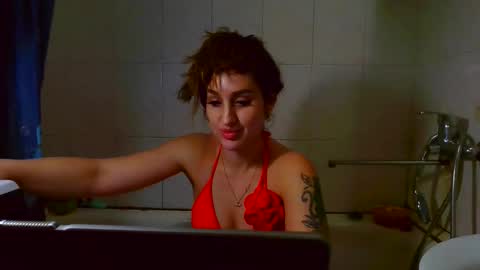 Snapshot of missvelvettx chatting on 04/11/26, 10:14 Velvet online show from 04/11/26, 10:14