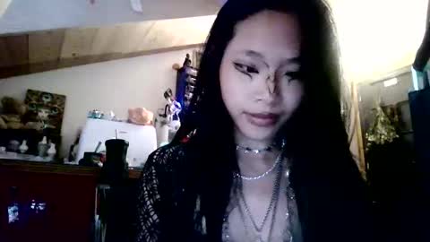 Snapshot of missversatile chatting on 04/27/26, 06:39 Miss Versatile online show from 04/27/26, 06:39