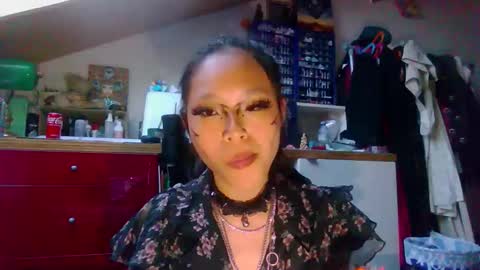 Miss Versatile online show from 05/12/26, 05:10