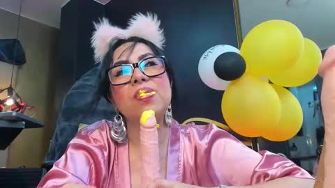 Victoria  online show from 09/26/25, 10:47