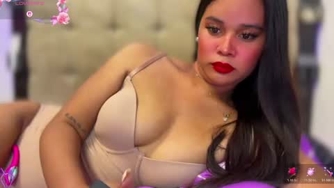 Snapshot of missxthalia697 chatting on 07/17/26, 01:23 Miss. Thalia online show from 07/17/26, 01:23