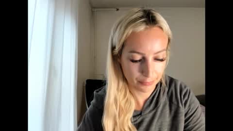 Snapshot of missy_matrix chatting on 12/22/25, 10:34 Missy matrix online show from 12/22/25, 10:34