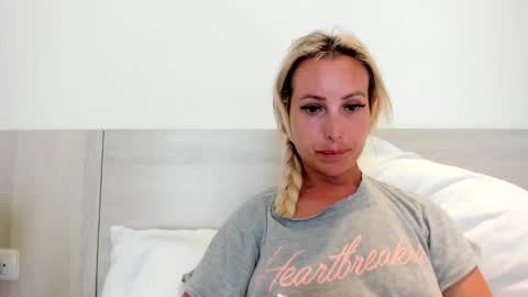 Snapshot of missy_matrix chatting on 04/08/26, 10:04 Missy matrix online show from 04/08/26, 10:04