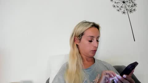 Snapshot of missy_matrix chatting on 04/21/26, 03:39 Missy matrix online show from 04/21/26, 03:39