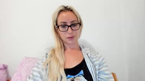 Snapshot of missy_matrix chatting on 06/05/26, 08:42 Missy matrix online show from 06/05/26, 08:42