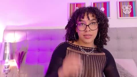 Missy Gainer online show from 09/28/25, 04:18