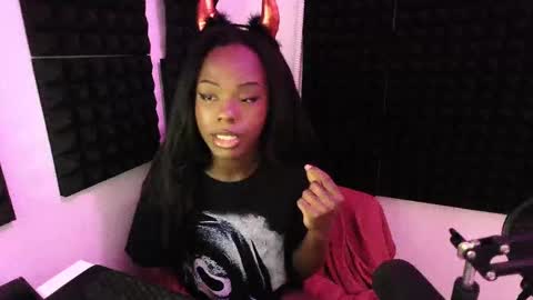 lauren online show from 11/01/25, 05:09