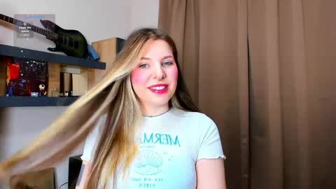 Snapshot of missyourann chatting on 05/24/26, 05:29 Anya online show from 05/24/26, 05:29