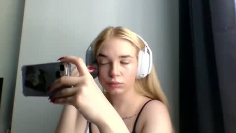 Lucy online show from 07/08/26, 05:23