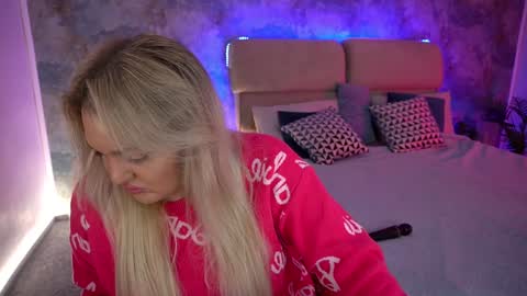  Amely  online show from 12/10/24, 08:19