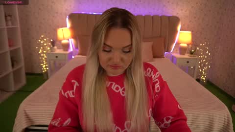  Amely  online show from 01/15/25, 08:09