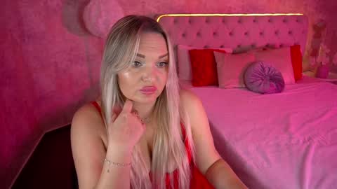  Amely  online show from 01/25/25, 08:21