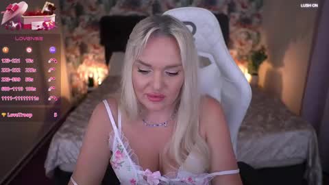 Snapshot of missyymarty chatting on 05/22/26, 04:23 missyymarty online show from 05/22/26, 04:23