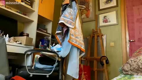 Snapshot of misszlataa chatting on 12/18/25, 07:58 Zlata online show from 12/18/25, 07:58