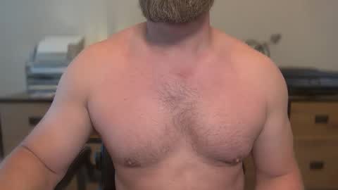 Snapshot of mister_dilf chatting on 05/30/26, 04:15 MISTER DILF online show from 05/30/26, 04:15
