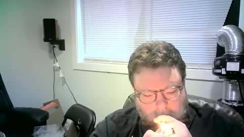 Mr. Happy online show from 01/03/25, 05:53