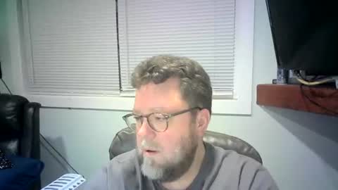 Mr. Happy online show from 02/04/25, 01:34