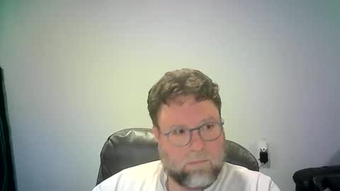 Snapshot of mister_happy567 chatting on 11/09/25, 04:44 Mr. Happy online show from 11/09/25, 04:44