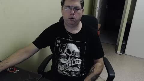 Snapshot of mistercoeur1 chatting on 12/04/24, 08:23 mistercoeur online show from 12/04/24, 08:23