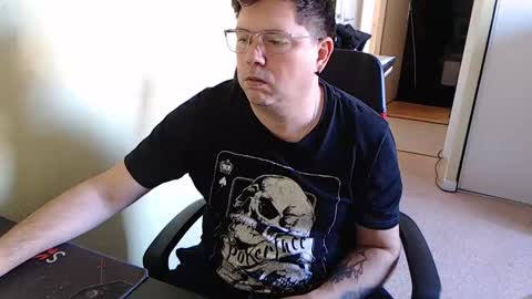 Snapshot of mistercoeur1 chatting on 02/02/25, 03:49 mistercoeur online show from 02/02/25, 03:49