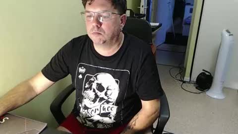 Snapshot of mistercoeur1 chatting on 11/07/25, 04:18 mistercoeur online show from 11/07/25, 04:18