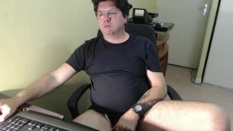 Snapshot of mistercoeur1 chatting on 01/13/26, 05:29 mistercoeur online show from 01/13/26, 05:29