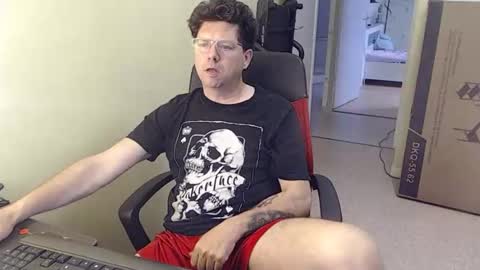 Snapshot of mistercoeur1 chatting on 04/11/26, 08:40 mistercoeur online show from 04/11/26, 08:40