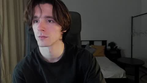 Snapshot of misterhult chatting on 12/12/24, 06:14 My name is Anton Bogatyrev online show from 12/12/24, 06:14