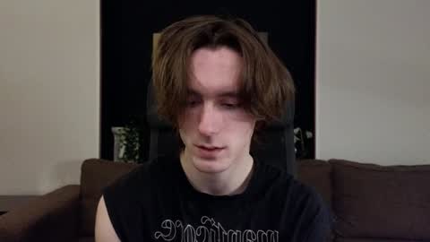 Snapshot of misterhult chatting on 01/18/25, 07:49 My name is Anton Bogatyrev online show from 01/18/25, 07:49