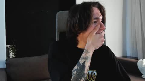 Snapshot of misterhult chatting on 02/13/25, 06:05 My name is Anton Bogatyrev online show from 02/13/25, 06:05