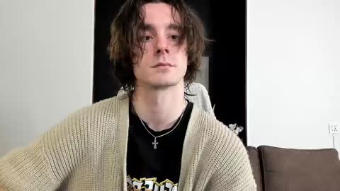 Snapshot of misterhult chatting on 02/16/25, 02:43 My name is Anton Bogatyrev online show from 02/16/25, 02:43