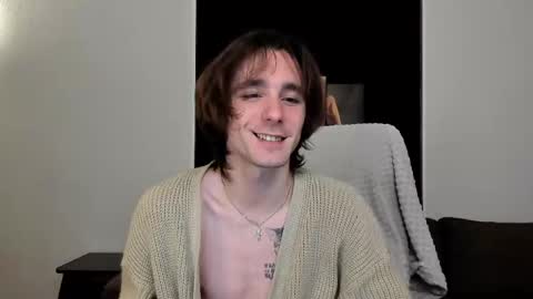 Snapshot of misterhult chatting on 02/16/25, 05:48 My name is Anton Bogatyrev online show from 02/16/25, 05:48